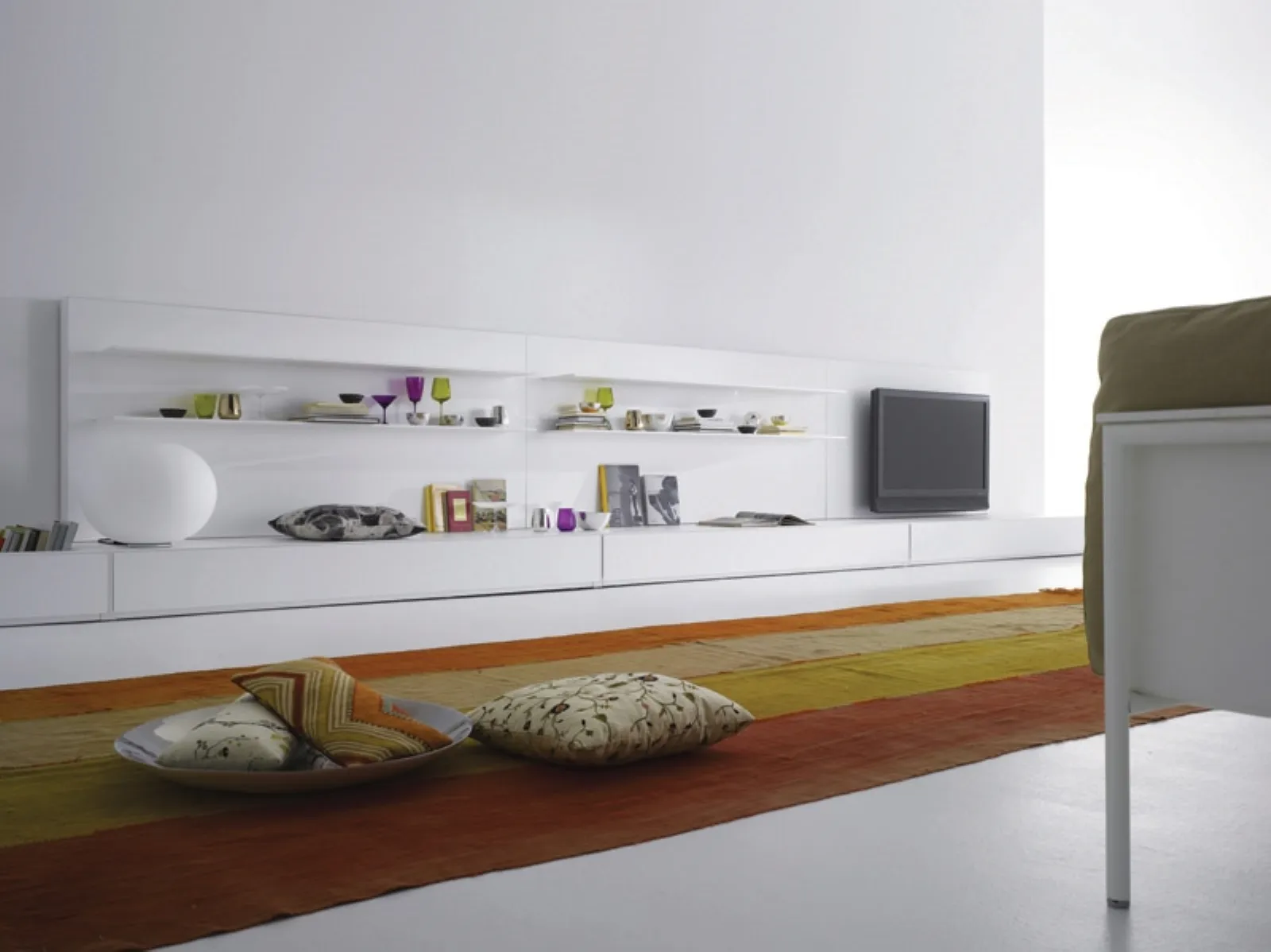 Porta tv girevole porta tv for Stili dei mobili
