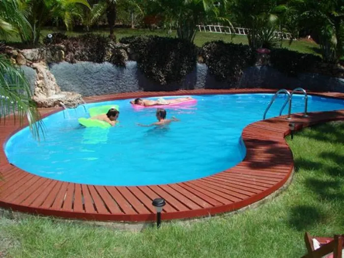 Piscine per giardino guida alla scelta della piscina ideale for Piscine da giardino