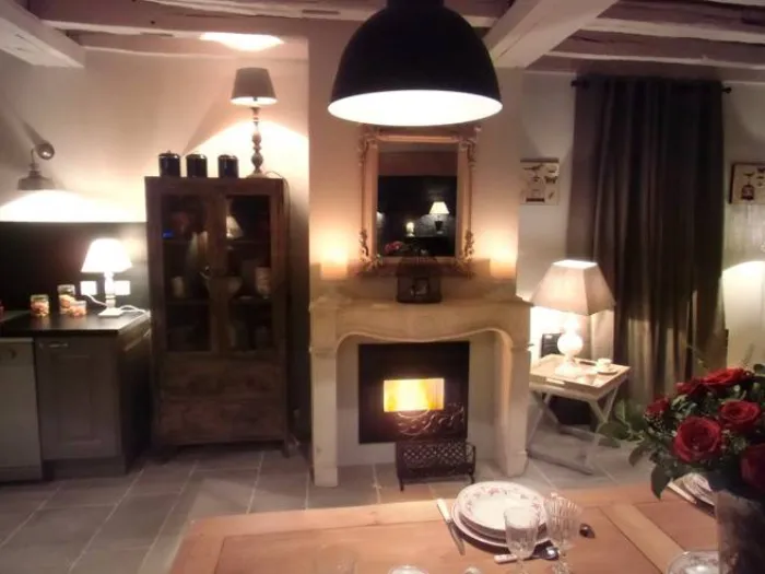 Progetto con camino a pellet camini Rivestimento termocamino classico