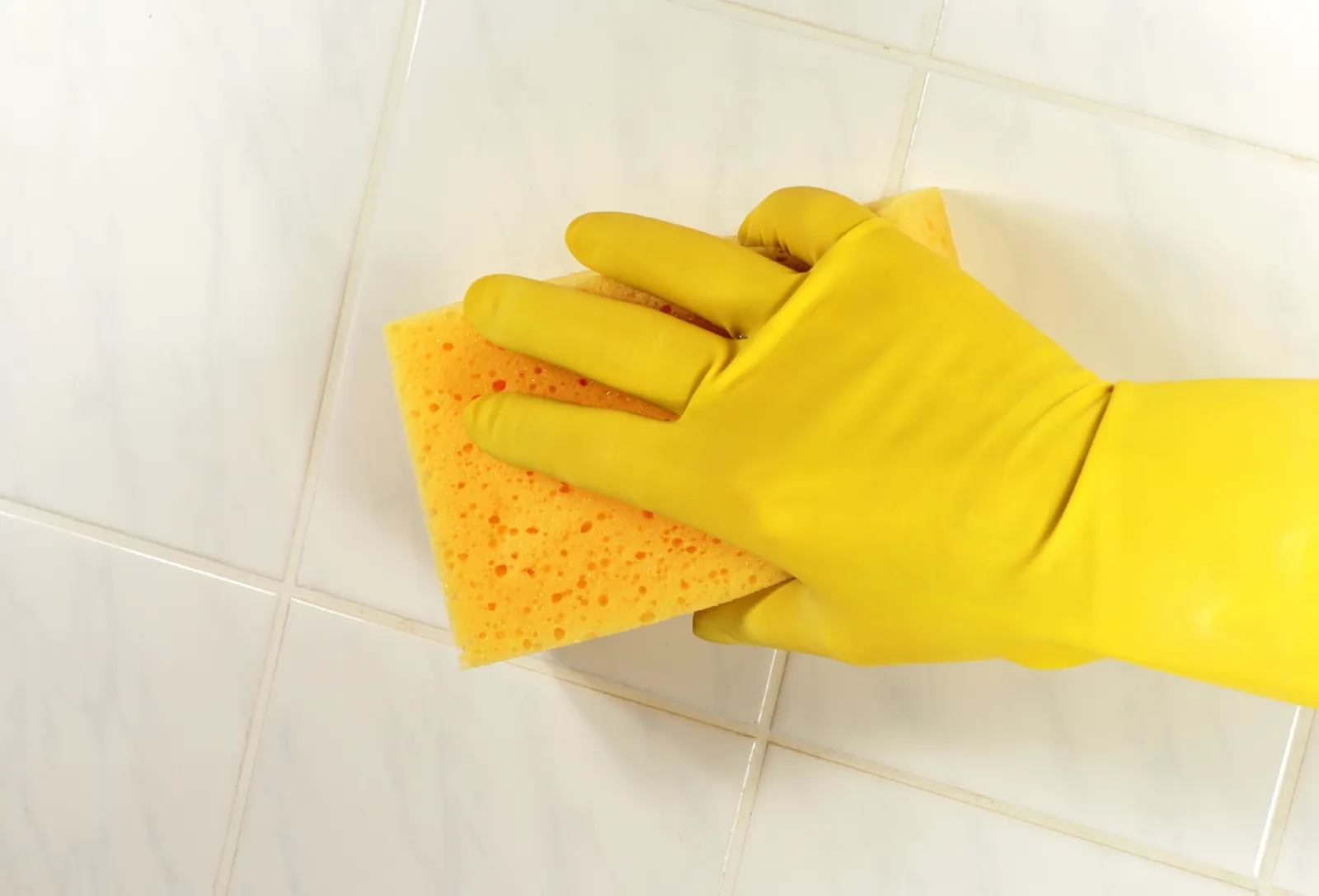 Pulire le fughe, consigli utili per un lavoro perfetto Pulire le fughe dei pavimenti