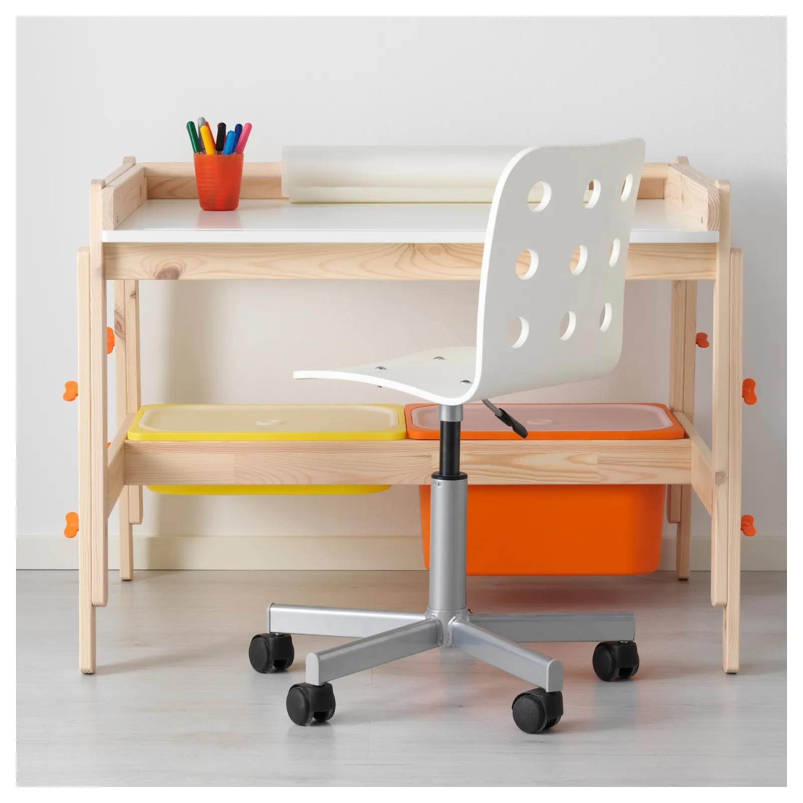 Scrivanie Ikea, belle e moderne - Camerette - Scrivanie ... Scrivanie Ikea, belle e moderne - Camerette - Scrivanie ...